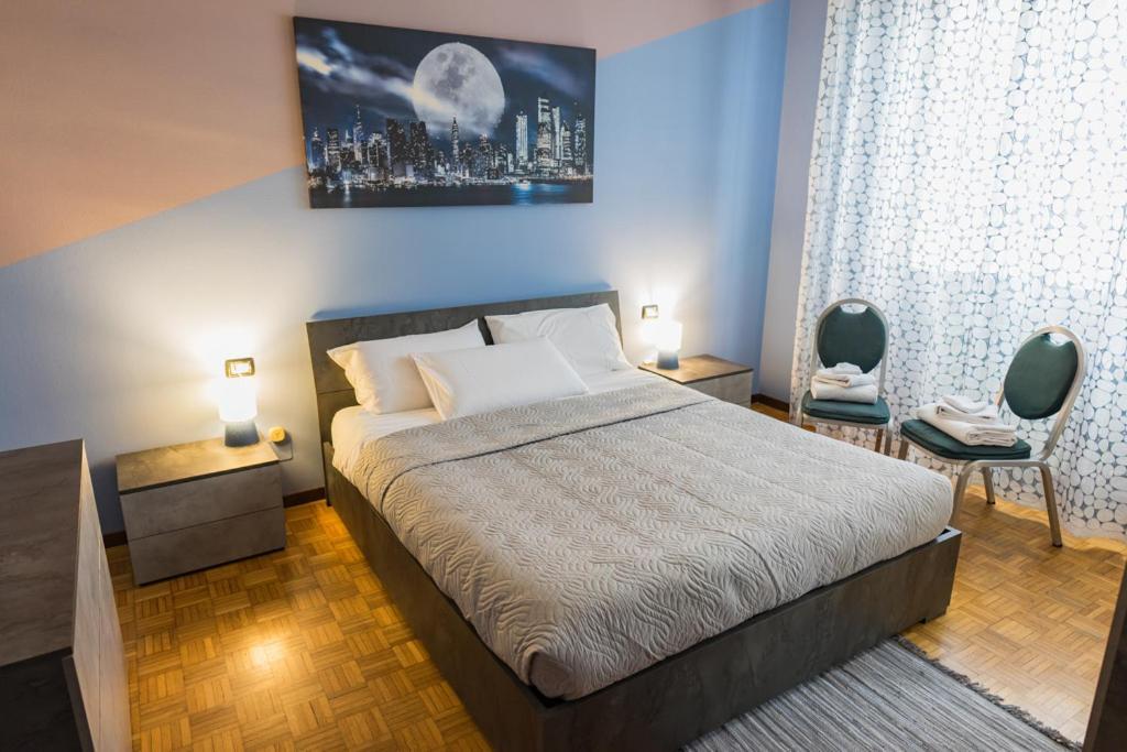 Elegant In Center Apartment